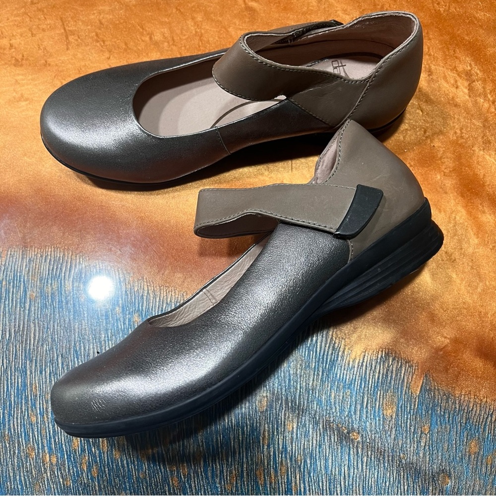 Dansko Leather Mary Jane Clogs Metallic Size 37